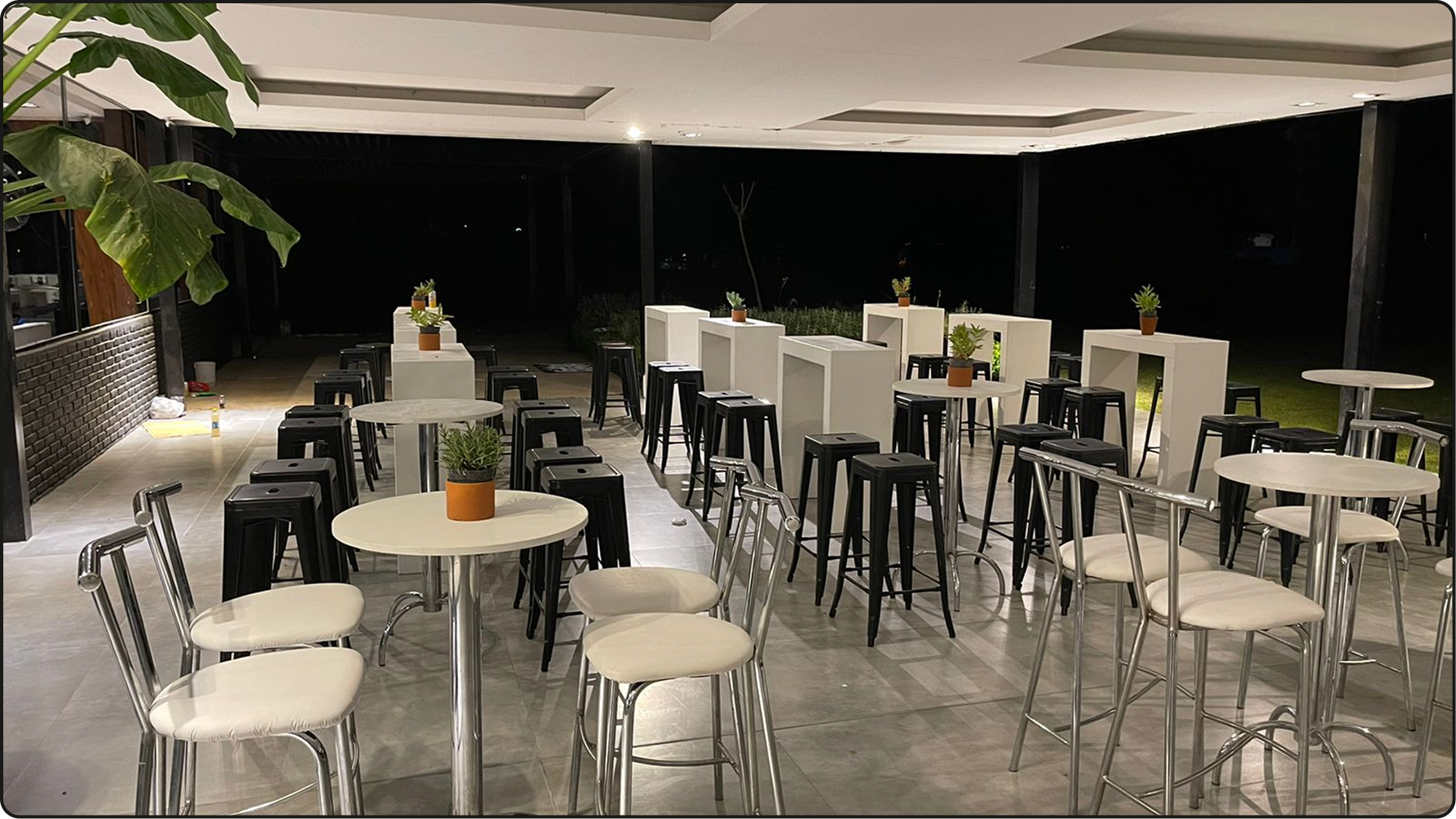 Example of London collection usage at a night event in Buenos Aires